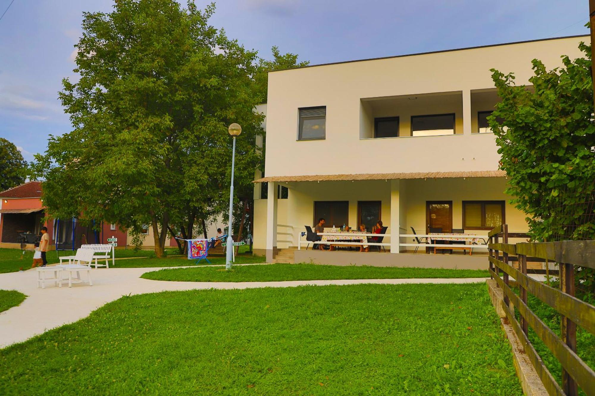 Holiday Homes Pozitiva Bihać Exterior foto